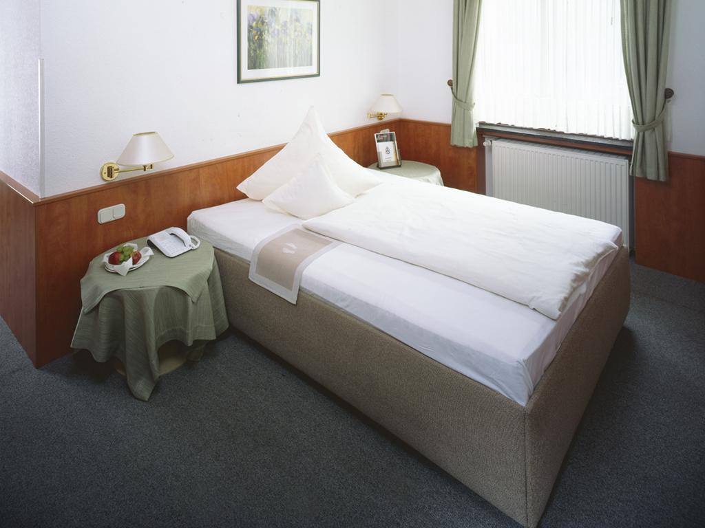 Haus Von Der Heyde Hotel Iserlohn Bagian luar foto
